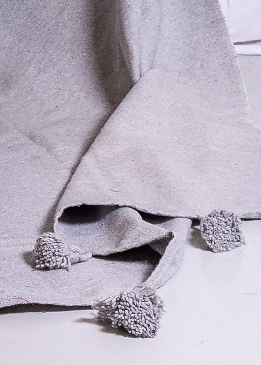 BLANKET - LIGHT GREY