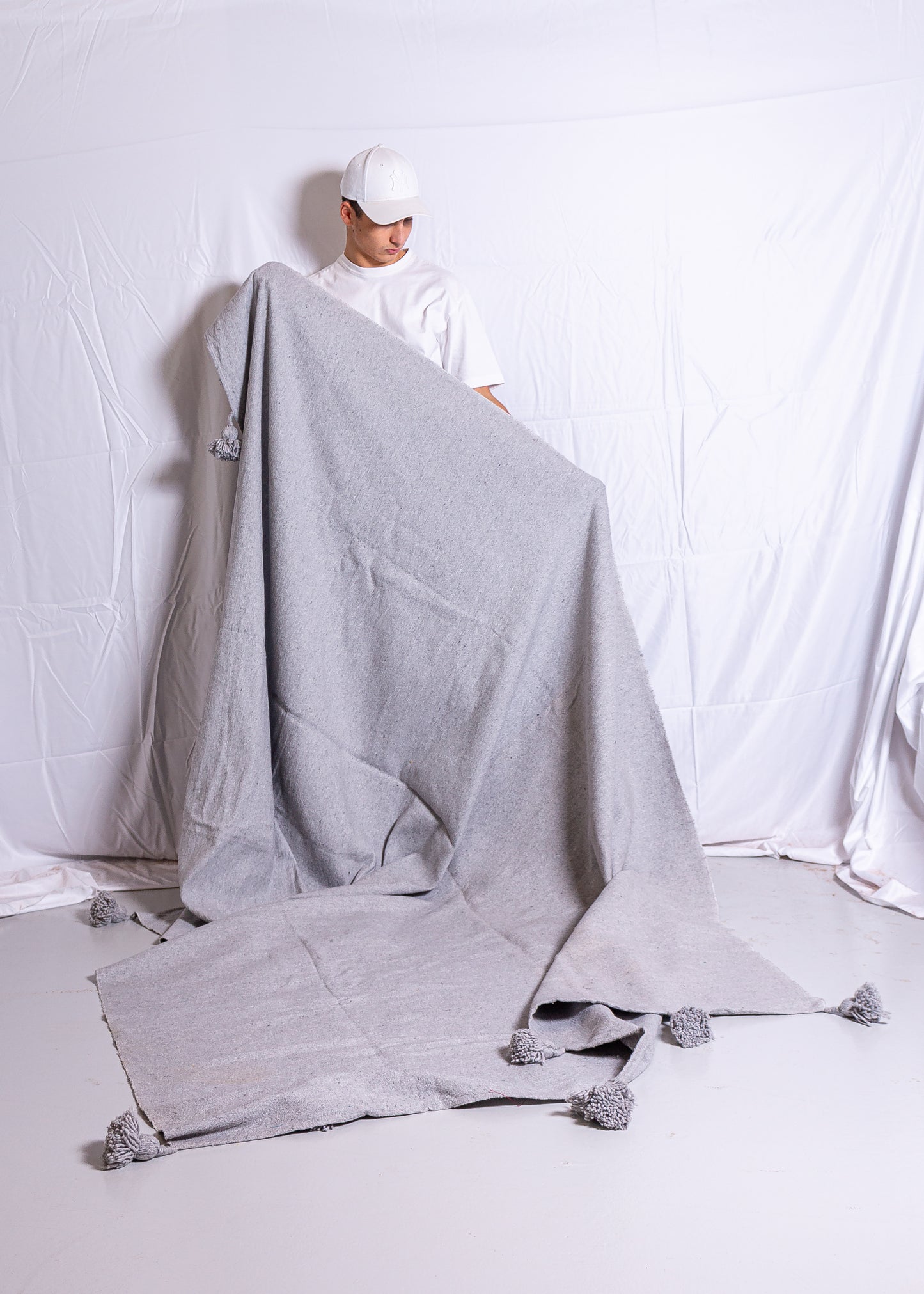 BLANKET - LIGHT GREY