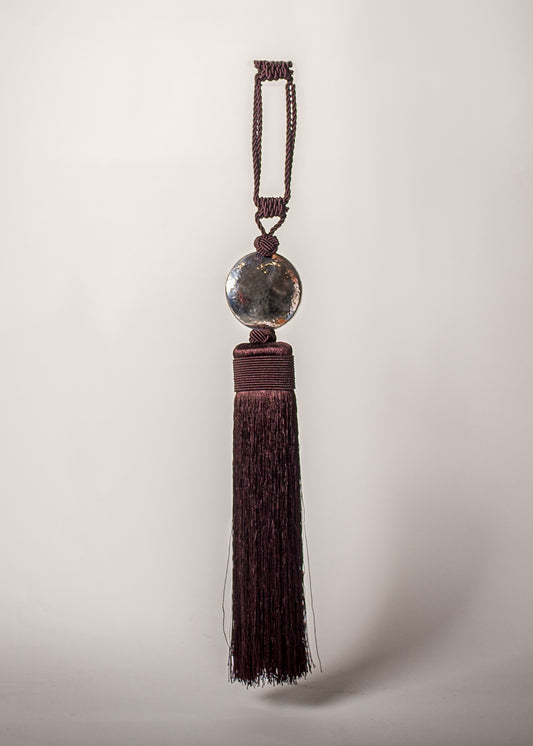 CURTAIN HANGER - BROWN