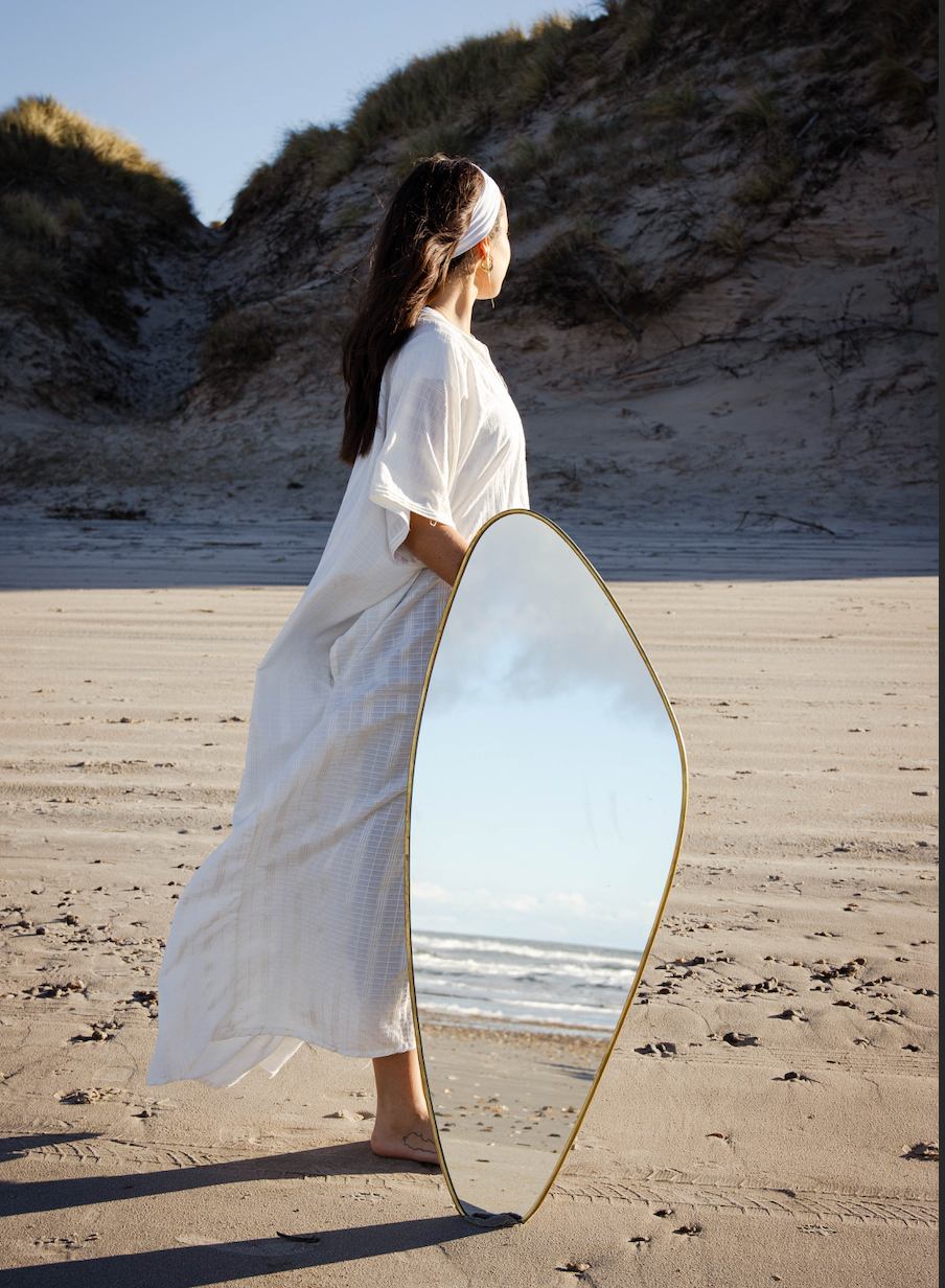 MIRROR - ALMAS
